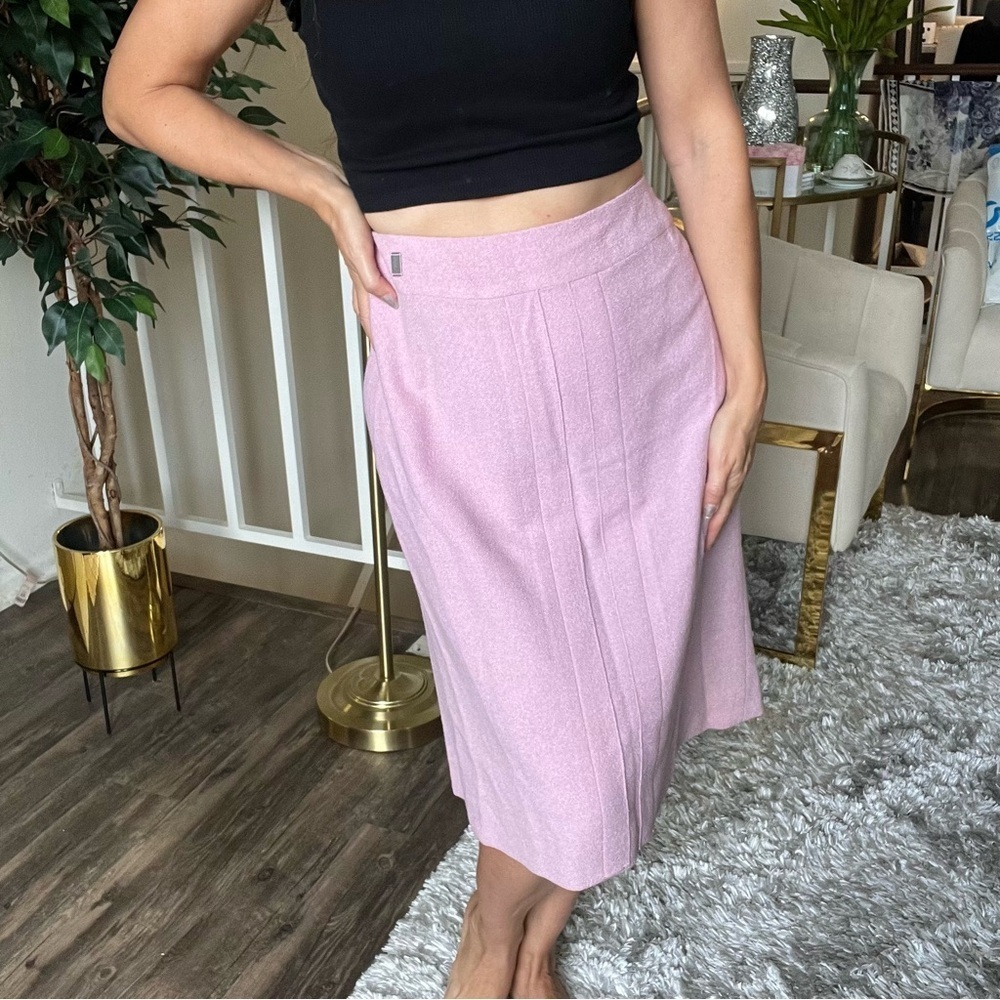 CHANEL Boutique Vtg 90s Pink Tweed Boucle Wool Midi Pencil Skirt Made France XL - Picture 4 of 14